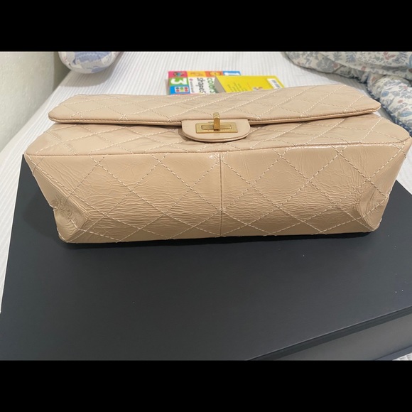Chanel reissue 2.55 bag 226 double flap GHW - Picture 2 of 13